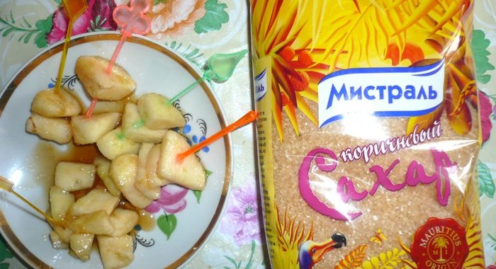 Груша в карамельном сиропе