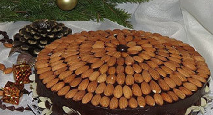 Шоколадно-миндальный торт