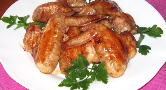 Куриные крылышки в маринаде с соевым соусом