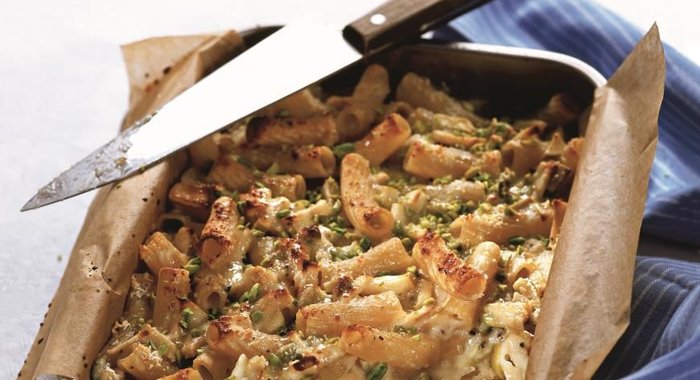 Макаронная запеканка с яблоками