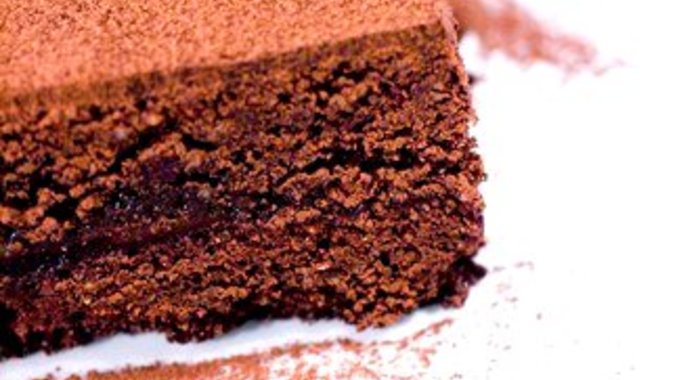 Брауни с вишней и лавандой