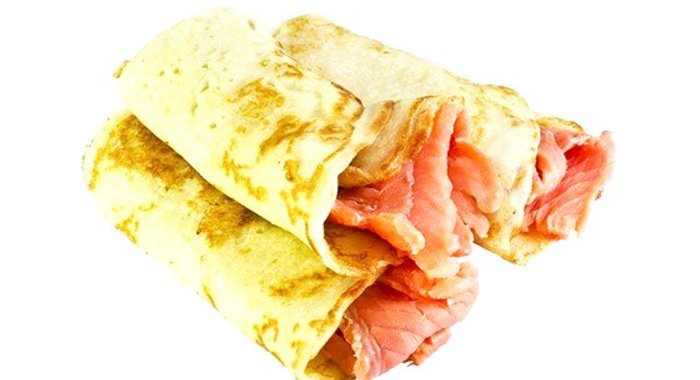 Блинчики с лососем