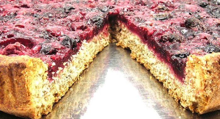 Черничный пирог с имбирным тестом