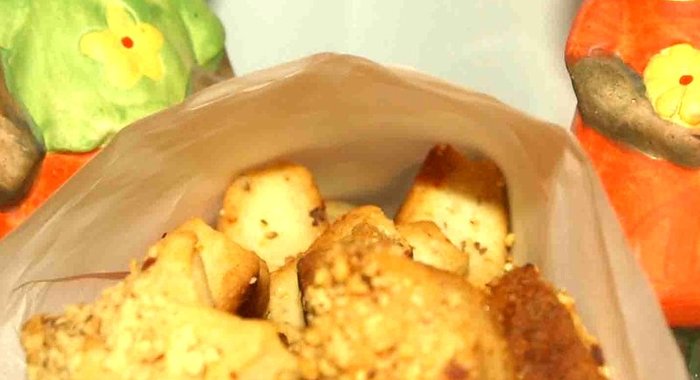 Сырное печенье с миндалем