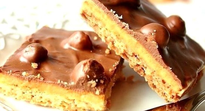 Печенье с фундуком и шоколадной глазурью