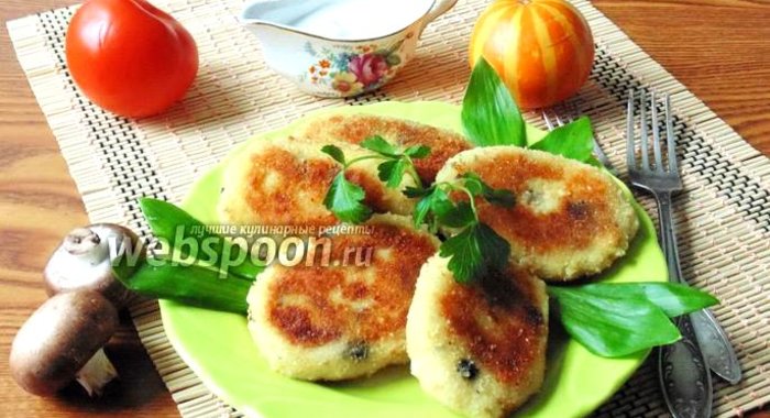 Картофельные котлеты с грибами и сыром
