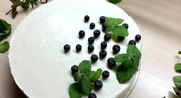 Торт из творога и желатина без выпечки
