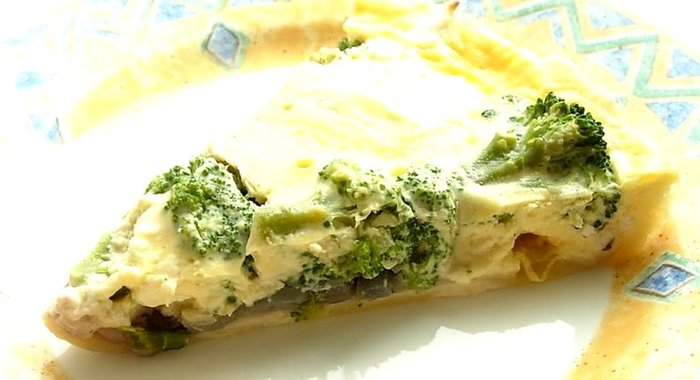 Киш с креветками и брокколи