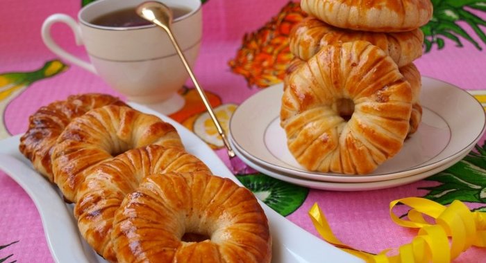 Ананасовые кольца в слоёном тесте