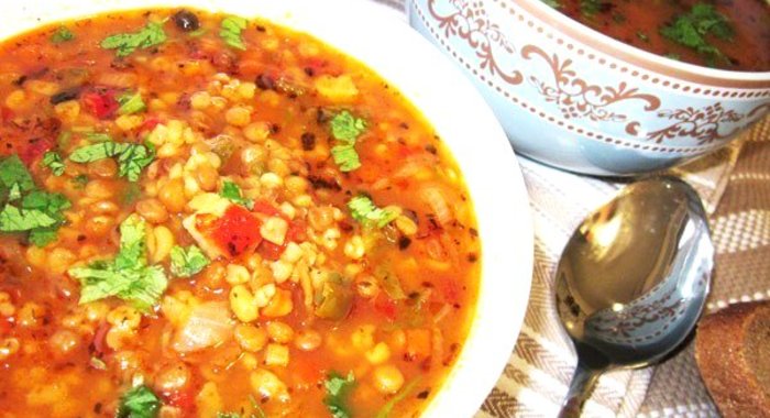 Турецкий суп с булгуром и красной чечевицей