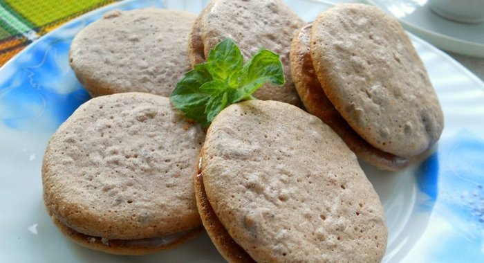 Бисквитное печенье с джемом и сгущенкой