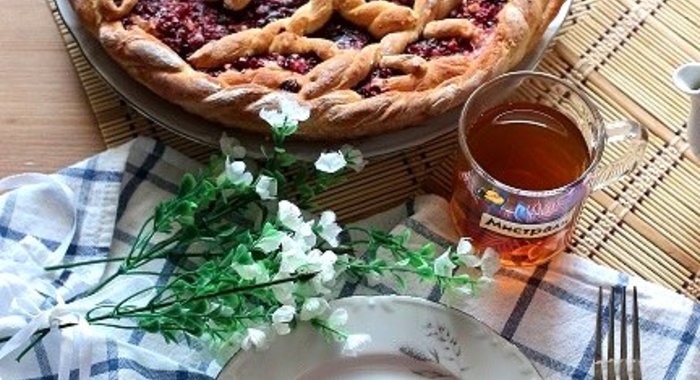 Сладкий постный пирог Клюква и брусничка