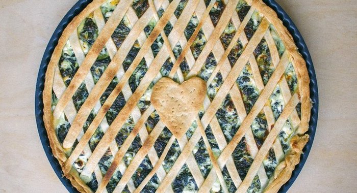 Пирог со шпинатом и брынзой