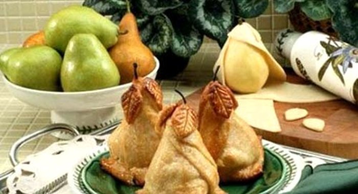 Груша, запеченная в тесте