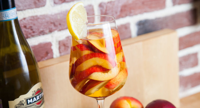 Персики в вине