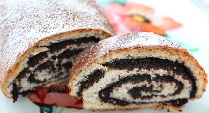 Постный рулет с маком