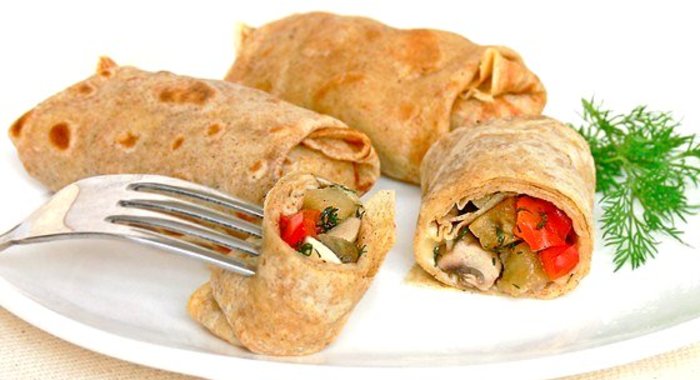 Ржаные блины с запеченными овощами