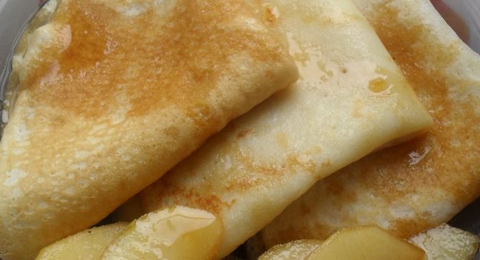 Блинчики с грушей фламбе