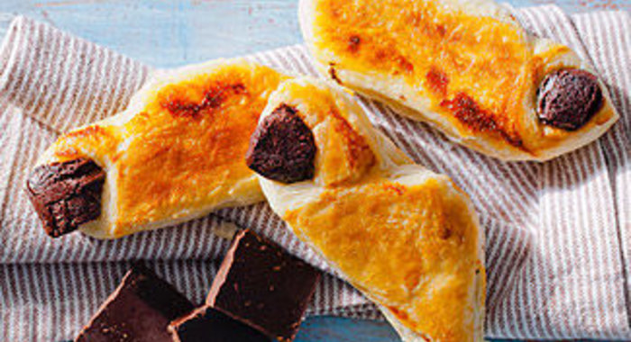 Слоеные рулетики с шоколадом в мультиварке