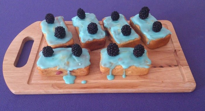 Кексы с малиной