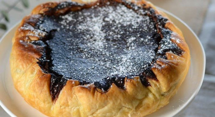 Пирог с шоколадом и кокосовым орехом