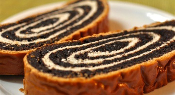 Рулет с маком и изюмом