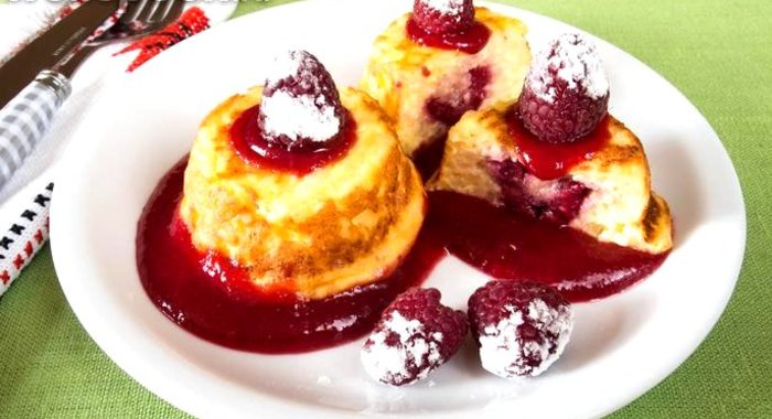 Творожно-рисовая запеканка с малиной