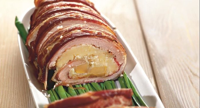 Куриный рулет с грушами