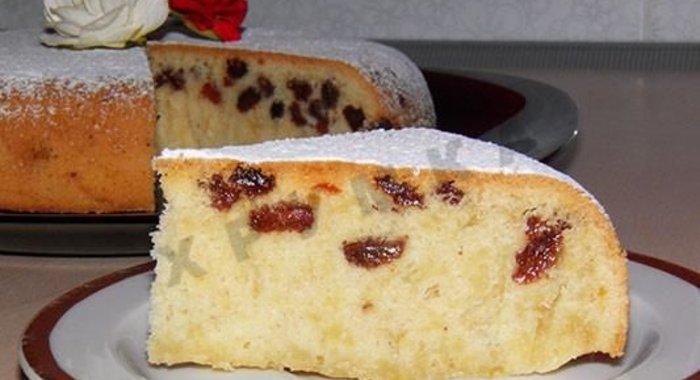 Кекс с изюмом в мультиварке