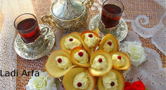 Печенье Каллы с заварным кремом.