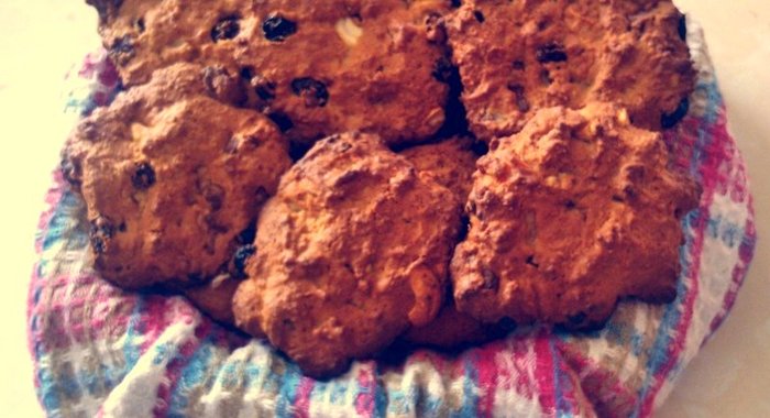 Овсяное печенье с шоколадом и сухофруктами