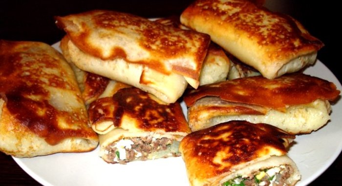 Блинчики с мясом и яйцом