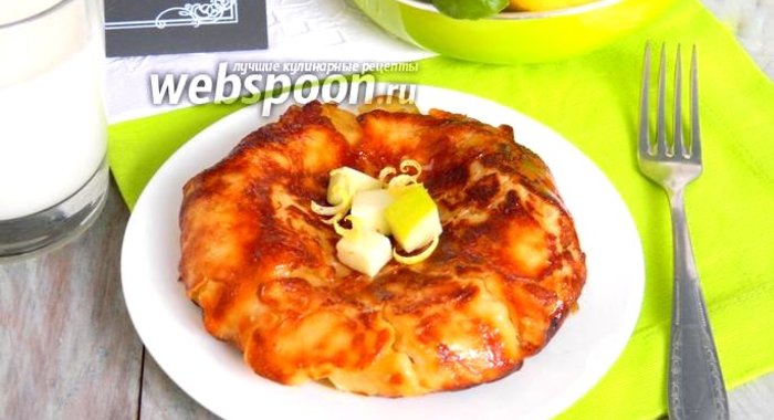 Блин с яблоком в карамели