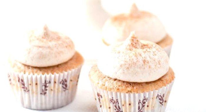 Пряные капкейки с глазурью