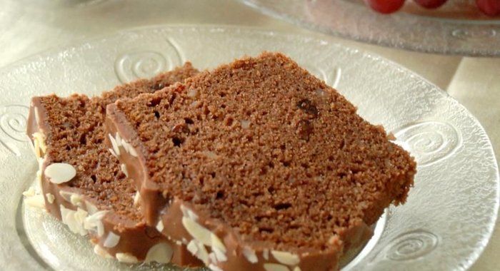 Кекс на красном вине с шоколадом и абрикосовым мармеладом