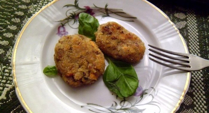 Вегетарианские котлеты из фасоли