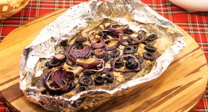 Котлеты из фасоли с грибным соусом