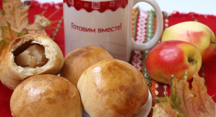 Яблочные булочки