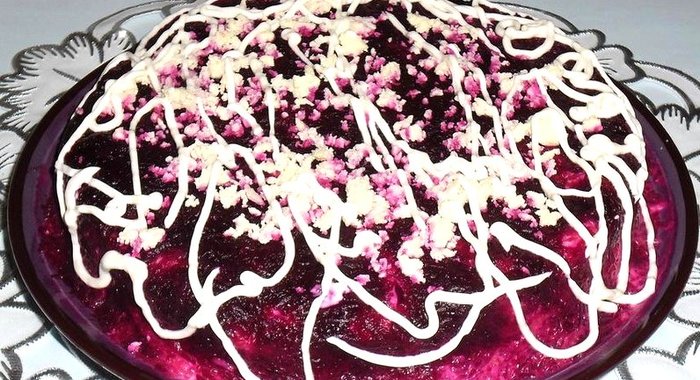 Сельдь под шубой с яблоком