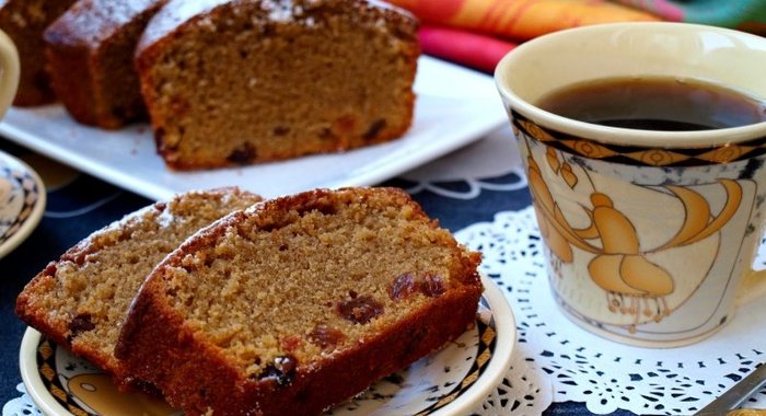Кофейный кекс с изюмом