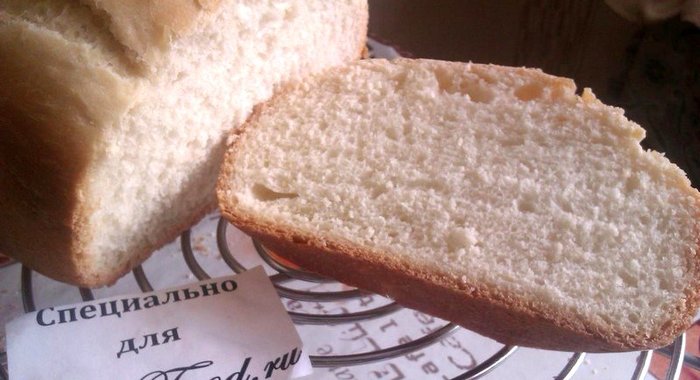 Простой чесночный хлеб в хлебопечке