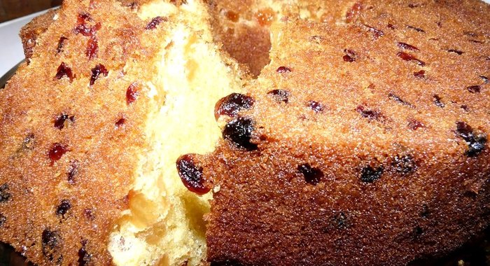 Кекс с изюмом в мультиварке