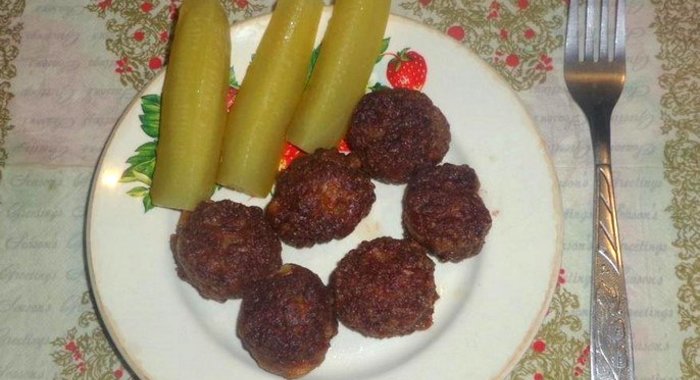 Котлеты с кабачком и чесноком