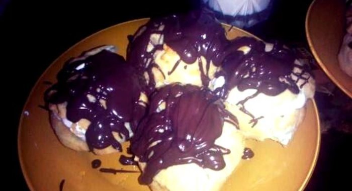 Заварное пирожное с белковым кремом