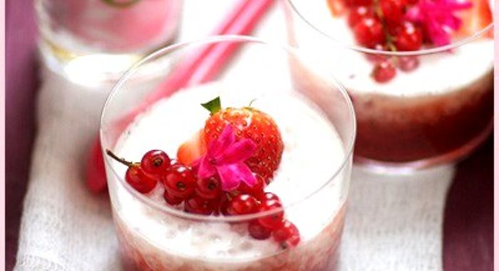 Малиновое желе с клубникой