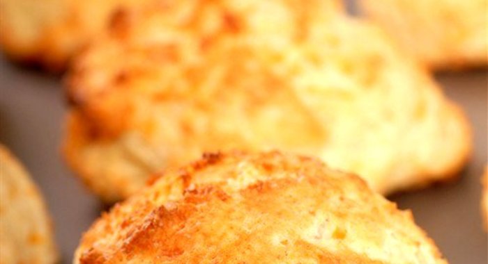 Сырное печенье с лимонной цедрой