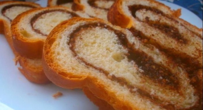 КозунаКозунак (румынский сладкий пирог или хлеб)