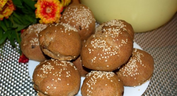 Ржаные булочки с луком в хлебопечке