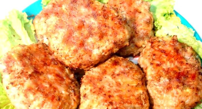 Мясные котлеты с творогом