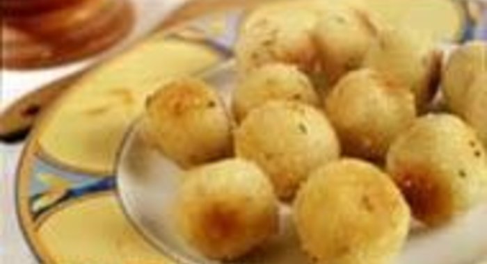 Мороженное с коричневым безе